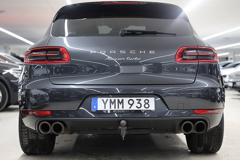 Porsche Macan Turbo Performance 441hk Sport Chrono BOSE Drag
