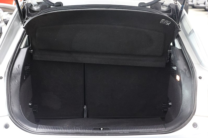 Audi A1 1.6 TDI 90hk Ambition LED Bluetooth