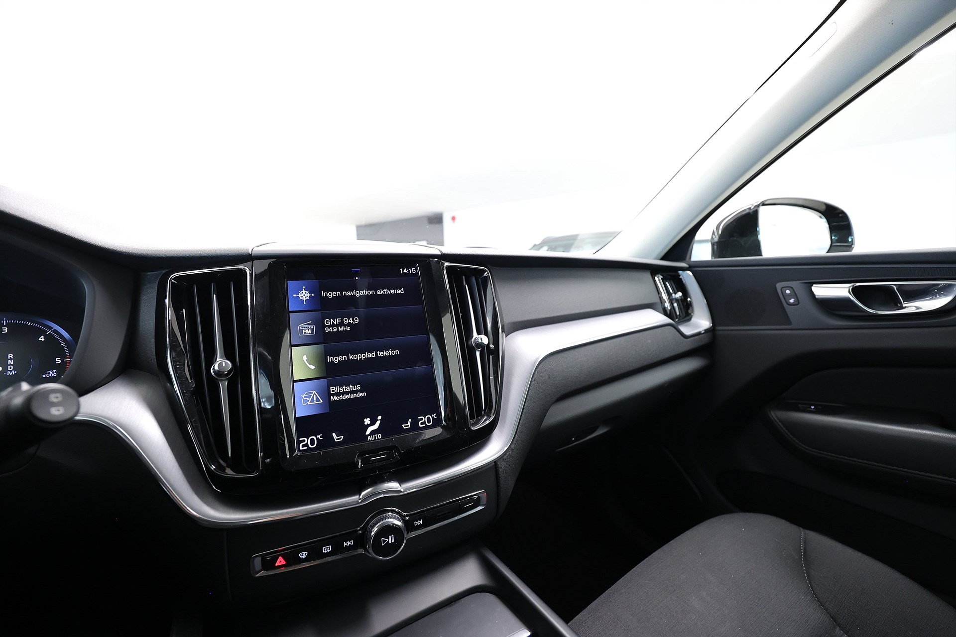 Volvo XC60 B4 AWD 197hk Advanced Edt Drag Värmare VOC MOMS