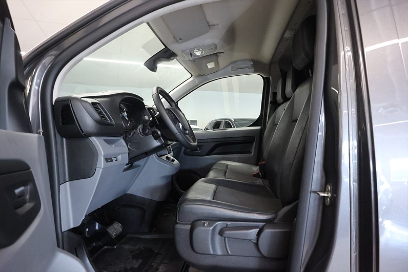 Peugeot Expert 2.0 144hk L3 Värmare Drag B-kamera MOMS