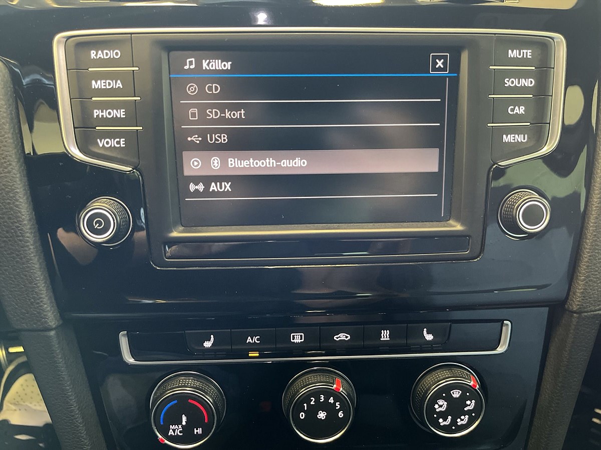 Sportscombi 2.0 TDI BMT R_LINE DRAG KAMERA VÄRMARE PDC