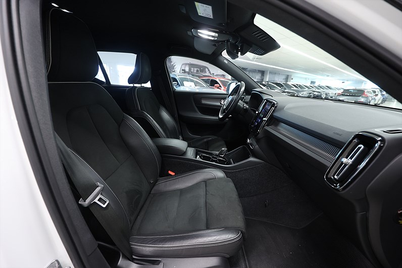 Volvo XC40 P8 Recharge *Hjulkampanj!* Core 532km räckvidd Drag