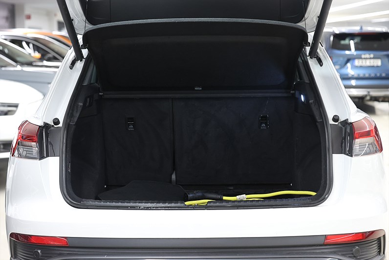 Audi Q4 40 e-tron 204hk *Hjulkampanj!* Värmare B-kamera Drag