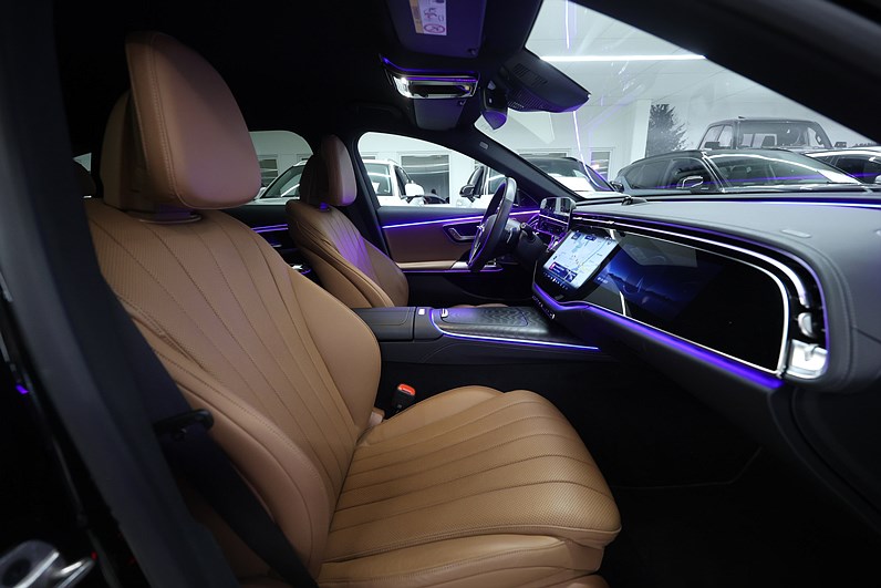 Mercedes-Benz E 300 d e 4MATIC All-terain 313hk *Hjulkampanj!* Hyperscreen SE SPEC