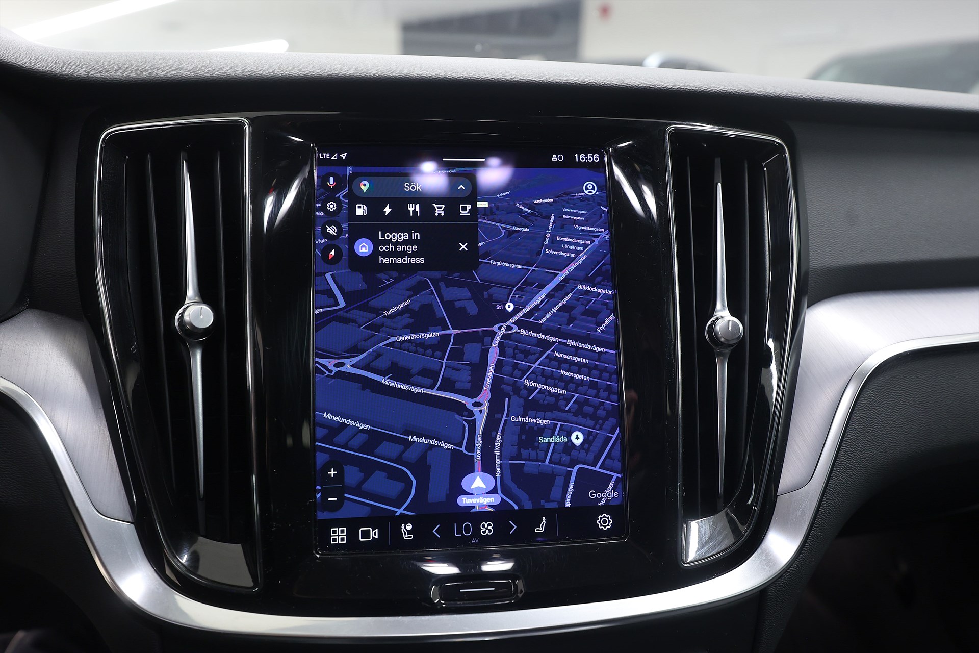 Volvo V60 Recharge T6 AWD 350hk Core Drag B-kamera Keyless