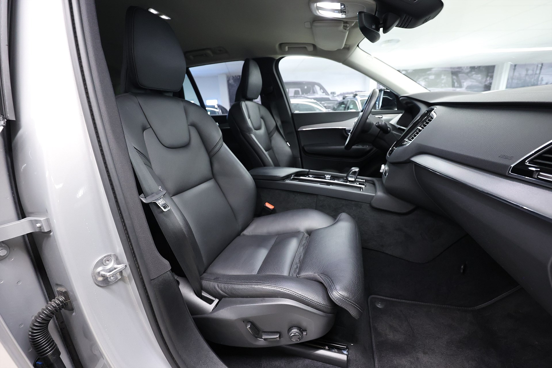 Volvo XC90 T8 II 456hk R-Design AWD H/K 7-sits B-Kamera Keyless MOMS