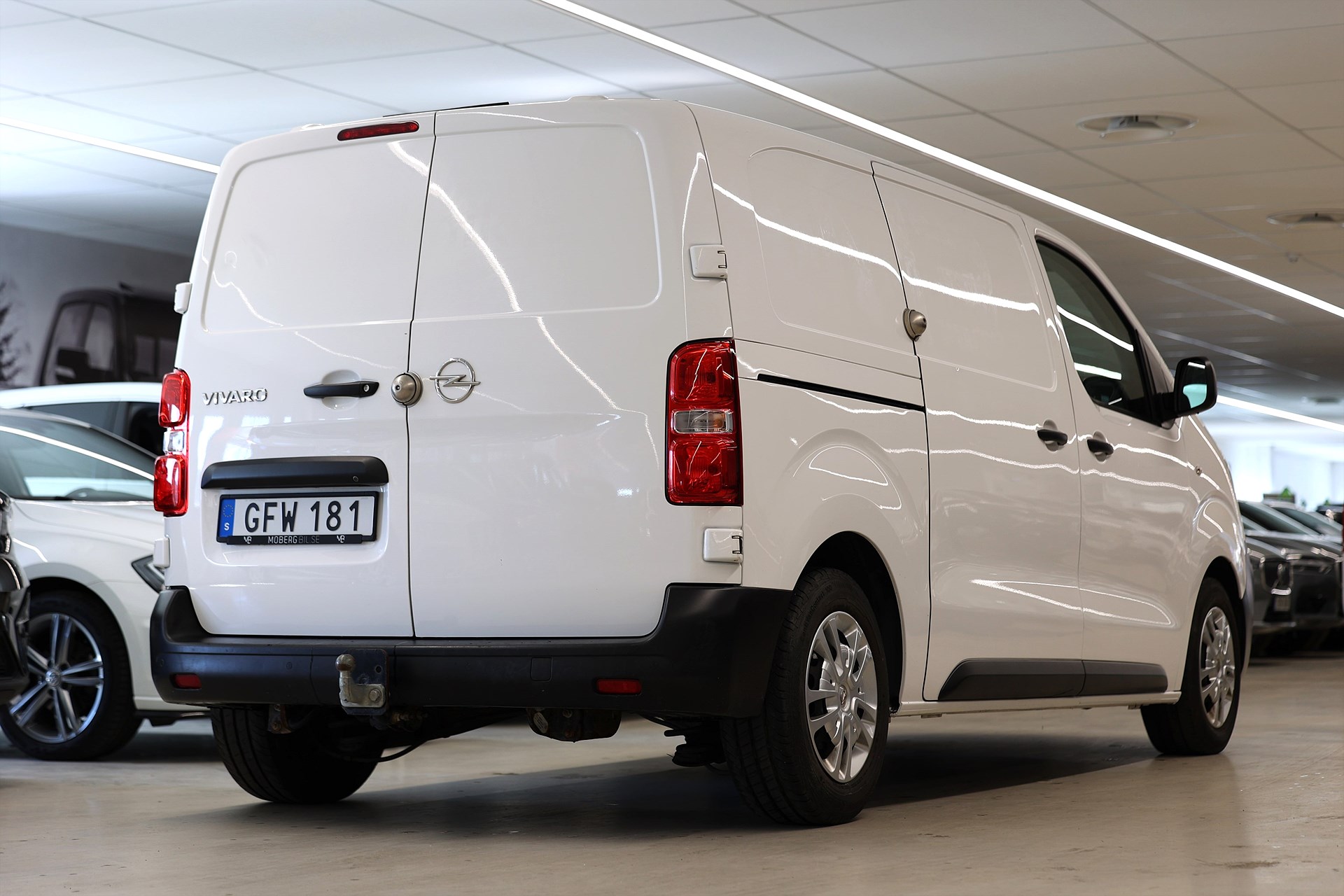 Opel Vivaro Skåpbil 2.0 BlueHDI 144hk L2 CarPlay 3-Sits 360-Kamera