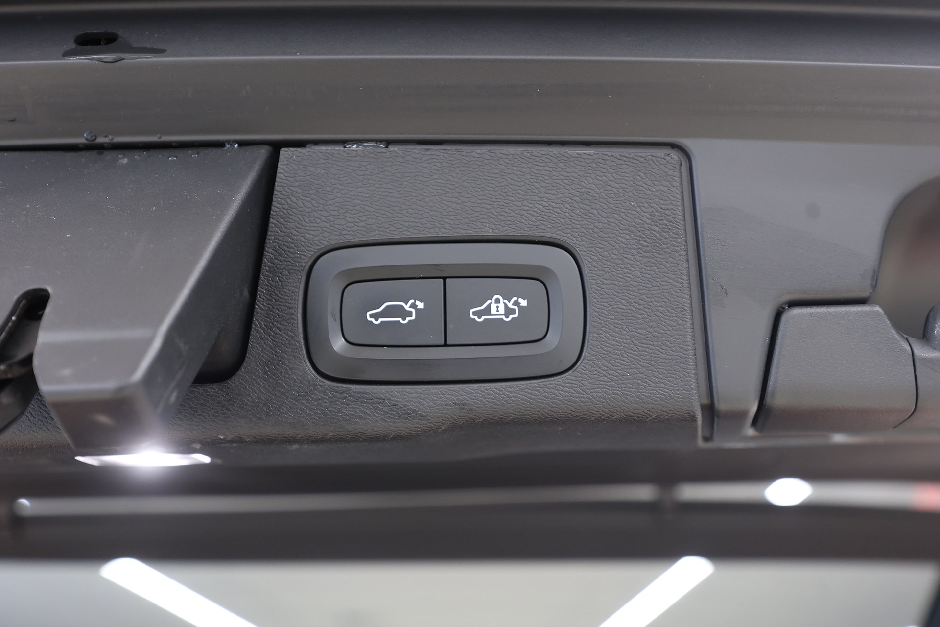 Volvo XC60 Recharge T6 AWD 350hk *Kampanj!* Plus Dark Pano Keyless Läder