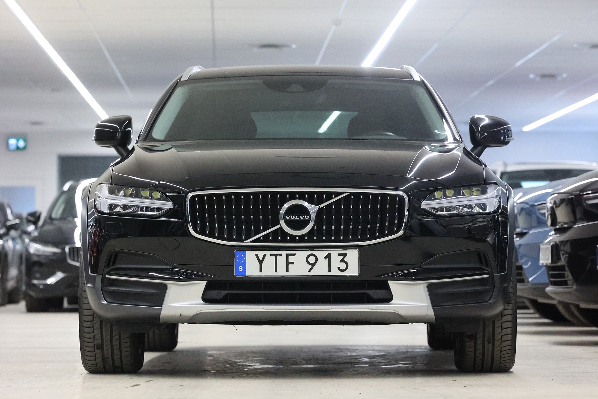 Volvo V90 Cross Country D4 AWD 190hk Momentum HUD H/K