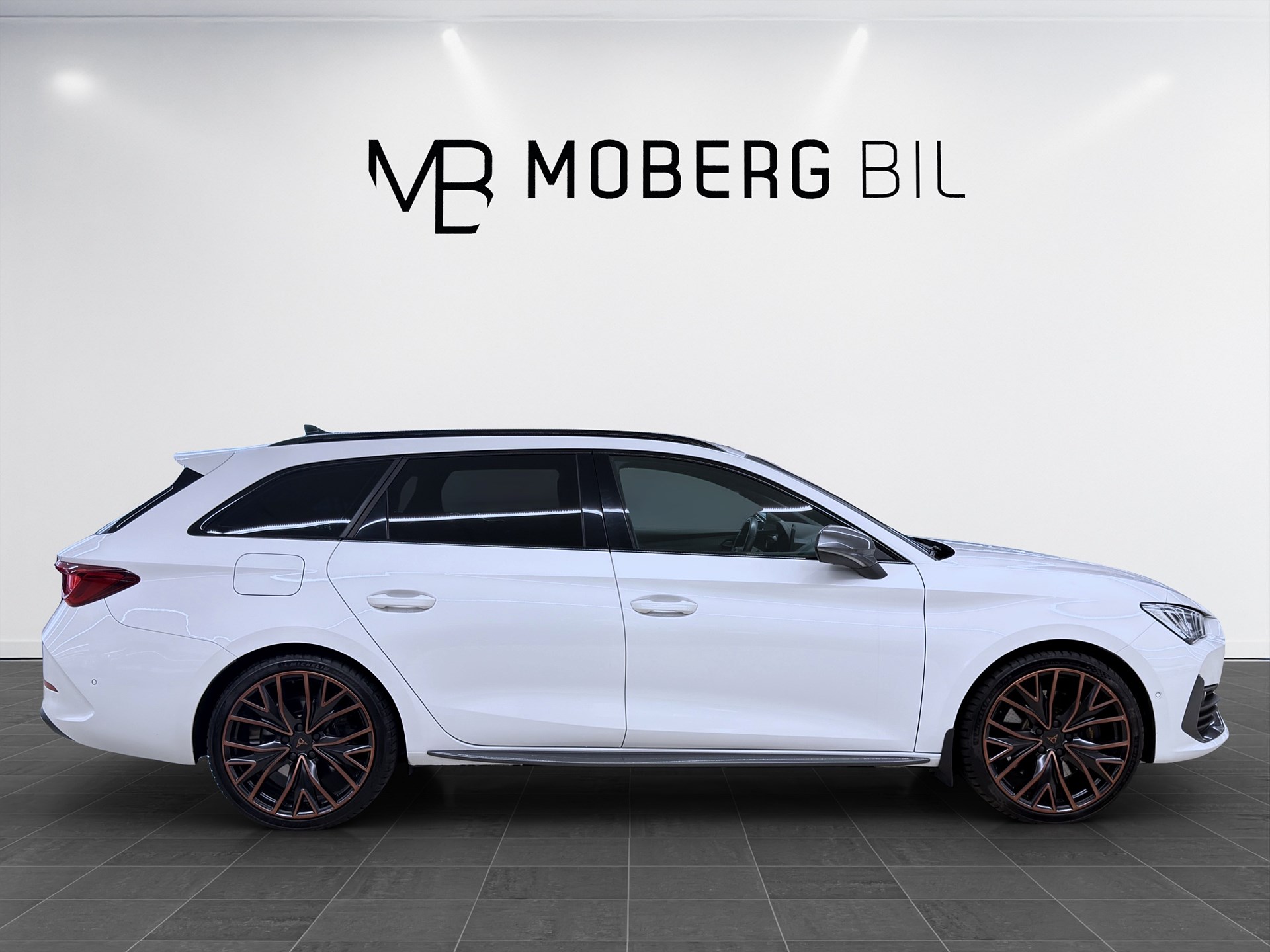 VZ Sportstourer e-Hybrid 245hk FR Drag B-Kamera Navi