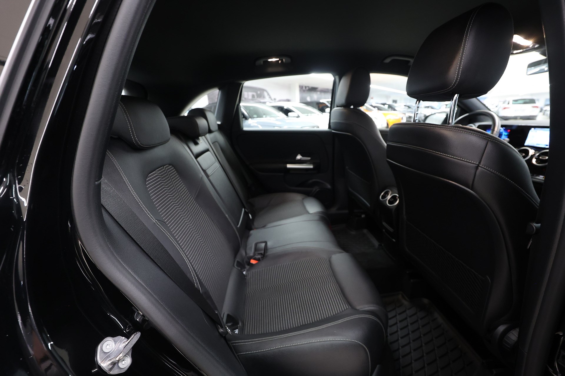 Mercedes-Benz B 180 136hk *Hjulkampanj!* Drag B-kamera Navi