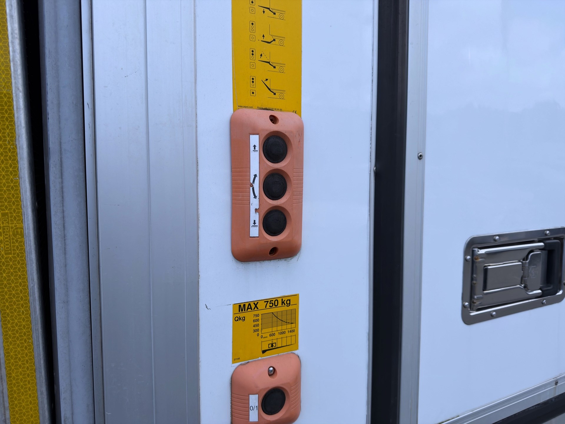 Peugeot Boxer 2.0 BlueHDi 130hk Volymskåp BG-Lyft MOMS