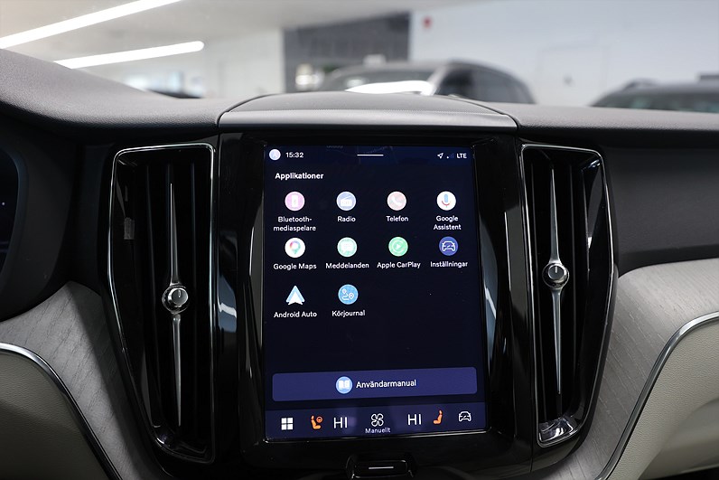 Volvo XC60 Recharge T6 AWD 350hk Core Pano Läder Värmare