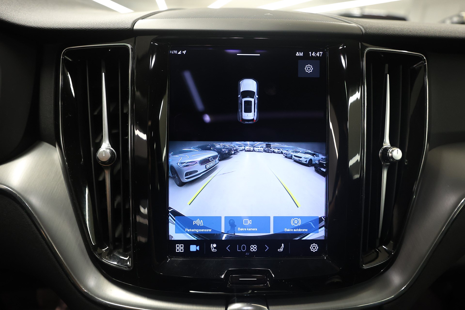 Volvo XC60 Recharge T6 AWD 350hk *Hjulkampanj!* Core Drag