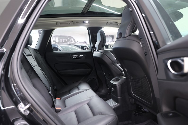 Volvo XC60 Recharge T6 AWD 340hk *Hjulkampanj!* Inscription Läder