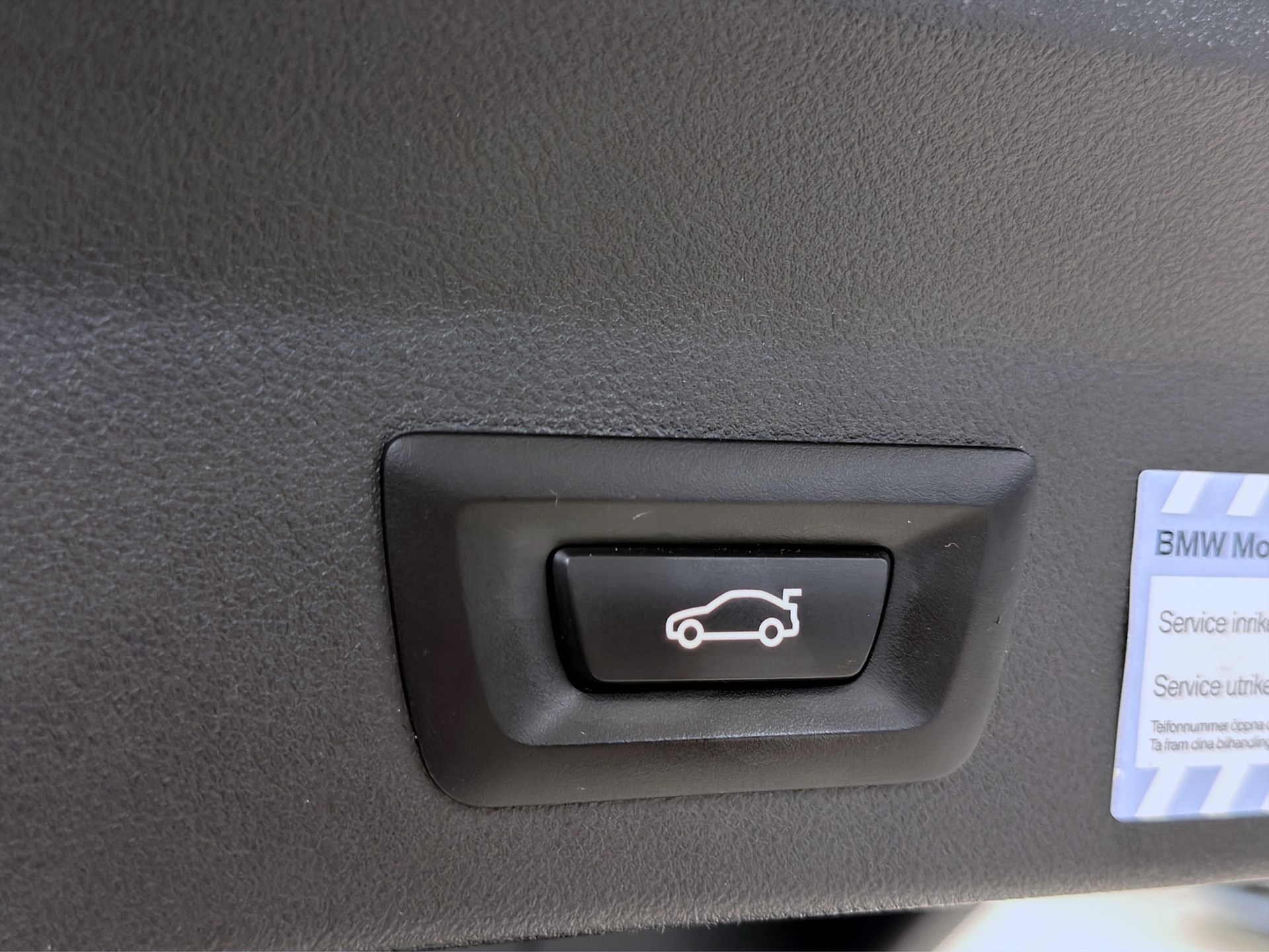 BMW iX3 286hk M Sport Charged Pano Navi Drag B-kamera