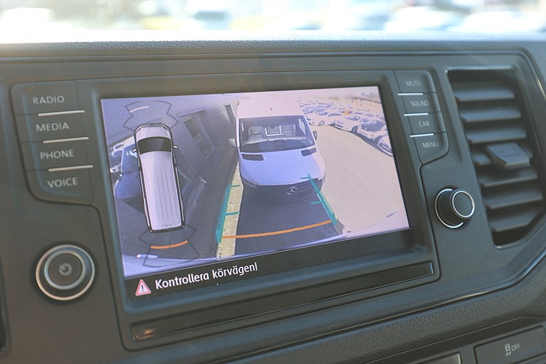 Volkswagen Crafter 35 2.0 TDI 140hk Climatic CarPlay Drag B-kamera