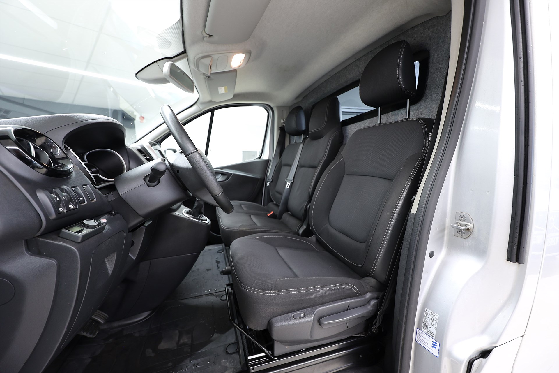 Renault Trafic 2.0 dCi EDC 145hk V-inrett Värmare