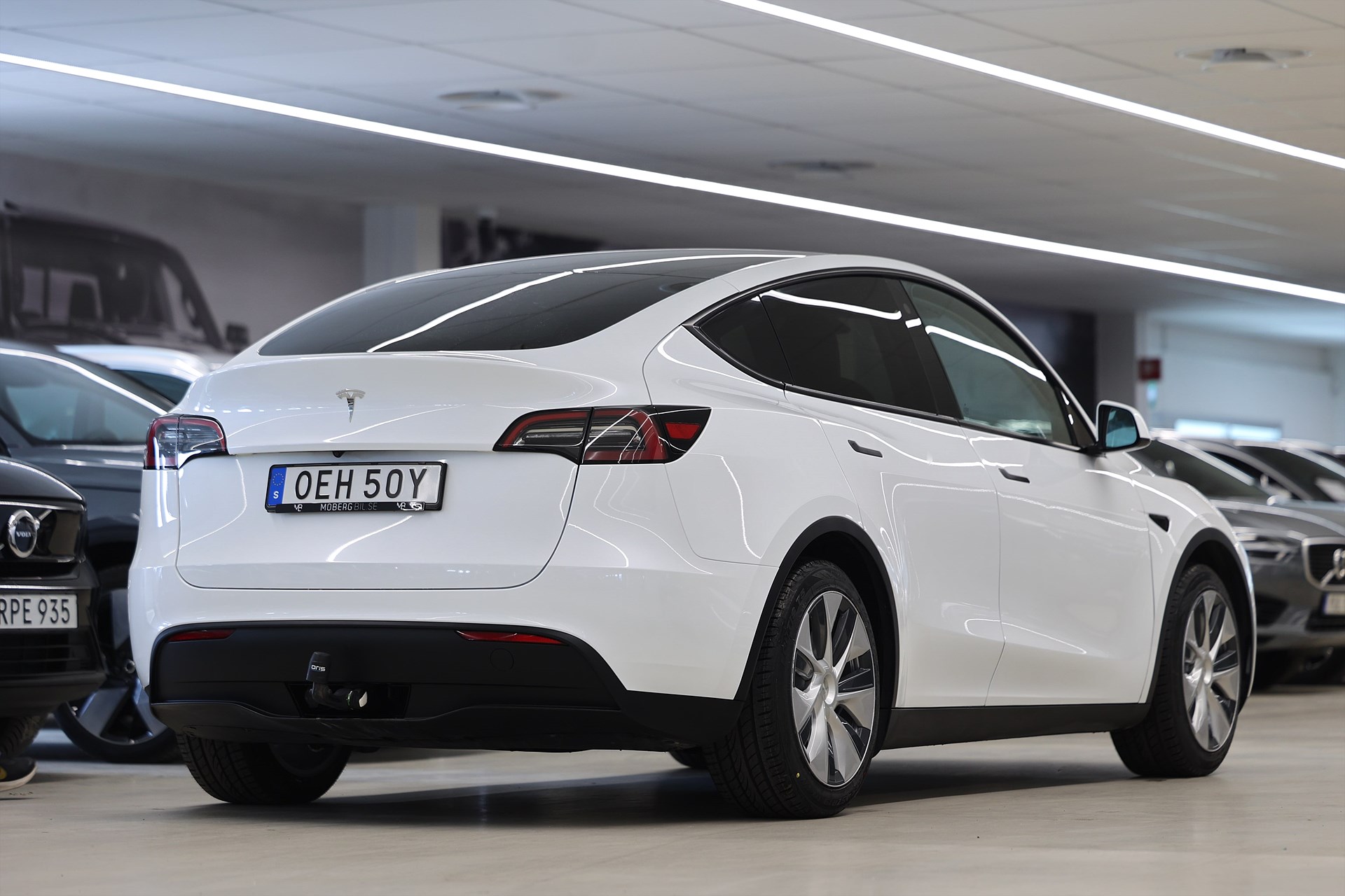 Tesla Model Y Standard Range 299hk Pano Läder Navi Drag B-Kamera