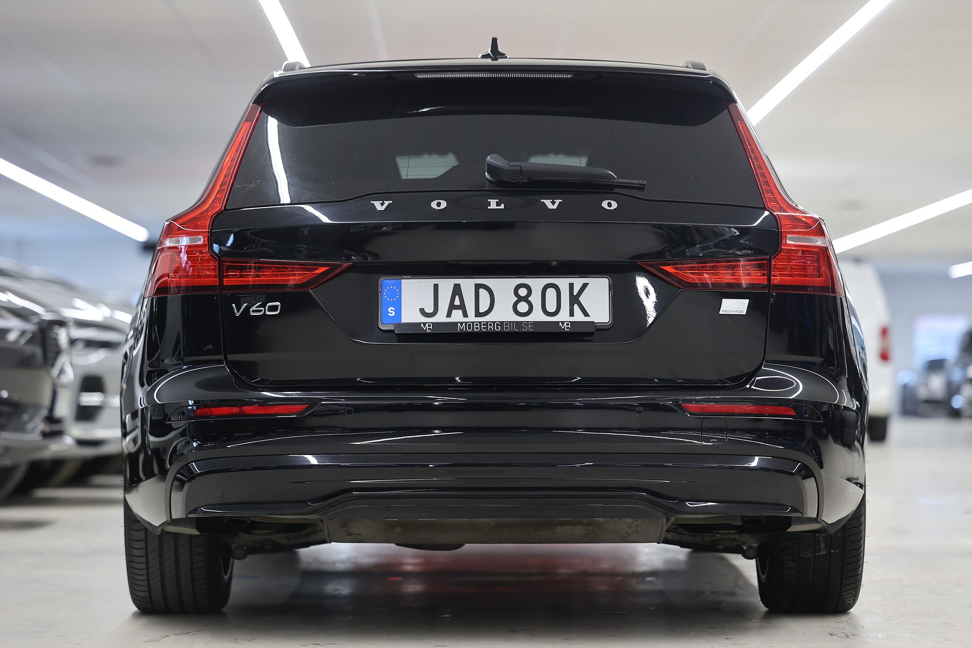 Volvo V60 Recharge T6 AWD 350hk Plus Dark Värmare B-kamera Navi