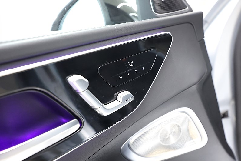 Mercedes-Benz C 220 T d 4M 200hk AMG Night Pano Burmester