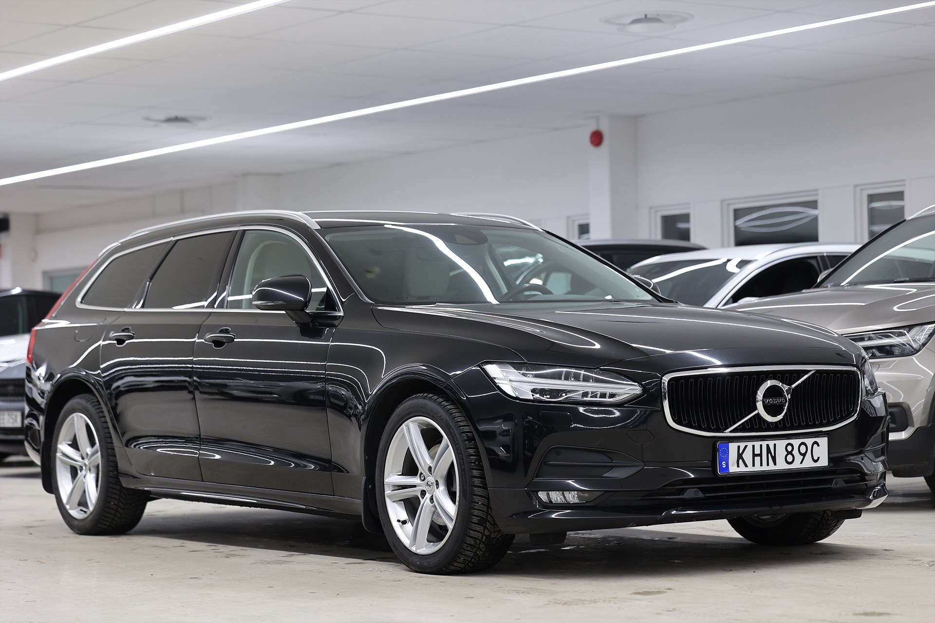 Volvo V90 D4 AWD 200hk Polestar Momentum HUD H/K