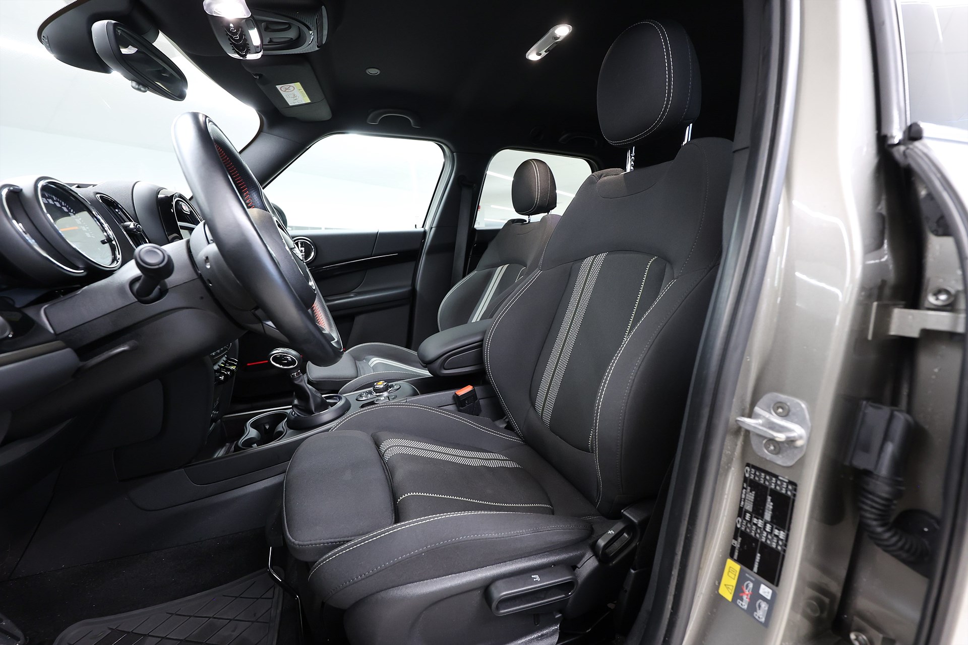 Mini Cooper Countryman SE ALL4 Pepper Keyless Navi PDC MOMS