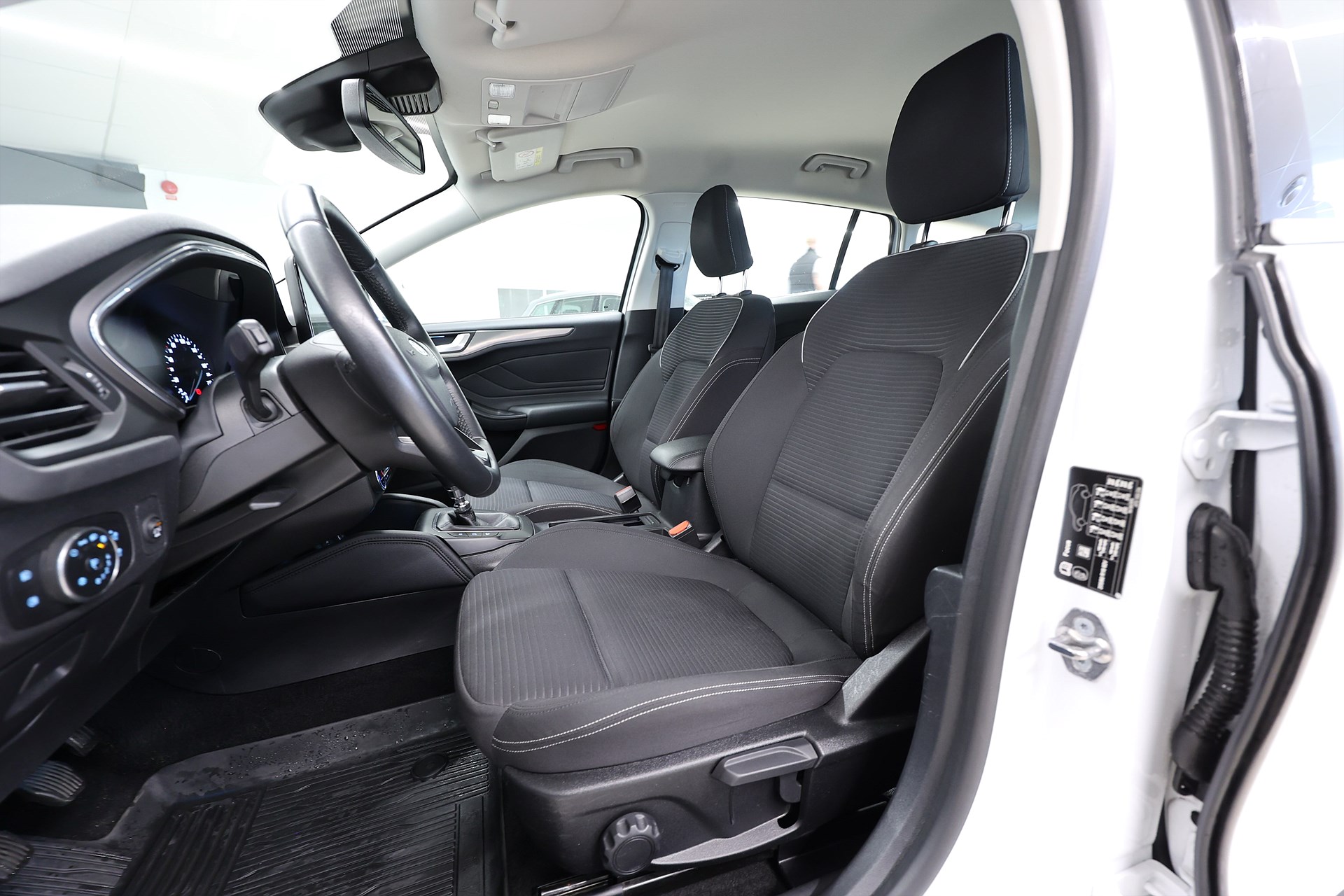 Ford Focus 1.5 Ecoblue 120hk Titanium Keyless Adapth farth Carplay