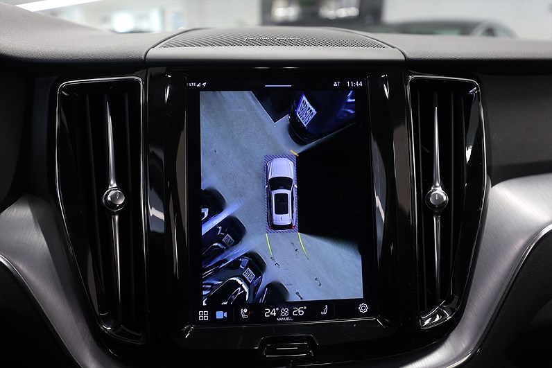 Volvo XC60 Recharge T6 AWD 340hk *Kampanj* Momentum 360° H/K Pano