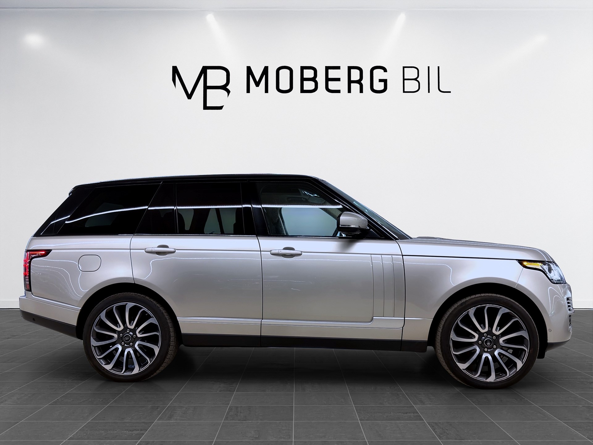 Land Rover Range Rover SDV8 Autobiography Sv-Såld Pano