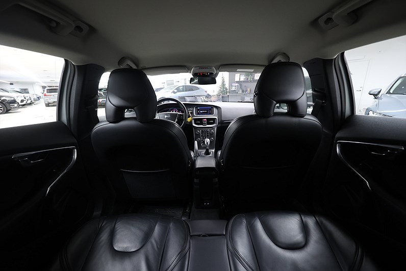 Volvo V40 D2 115hk *Hjulkampanj!* Summum Värmare Kamera