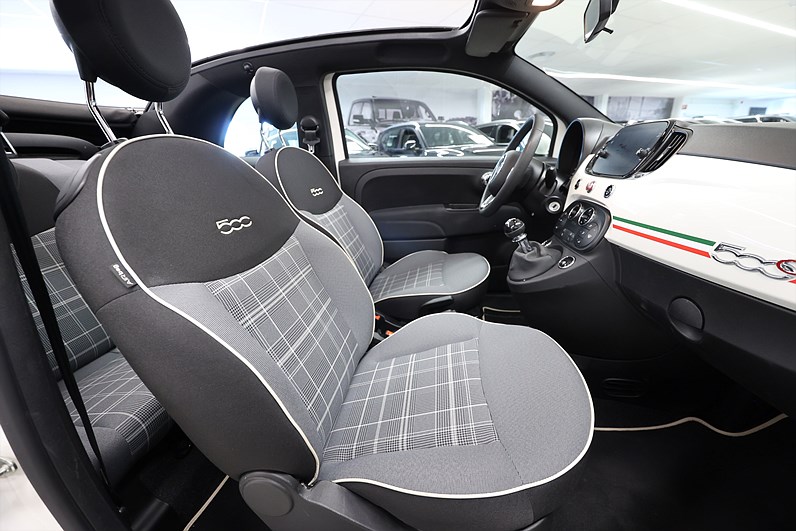 Fiat 500C Cab Hybrid 70hk Lounge PDC Låg Skatt