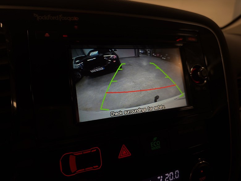Mitsubishi Outlander DI-D 4WD 7-sits Drag Kamera 2015, vit – bild 22 av 23, begagnad hos Niber i Järfälla
