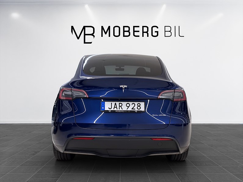 Tesla Model Y Long Range AWD 514hk Pano Drag Läder Navi