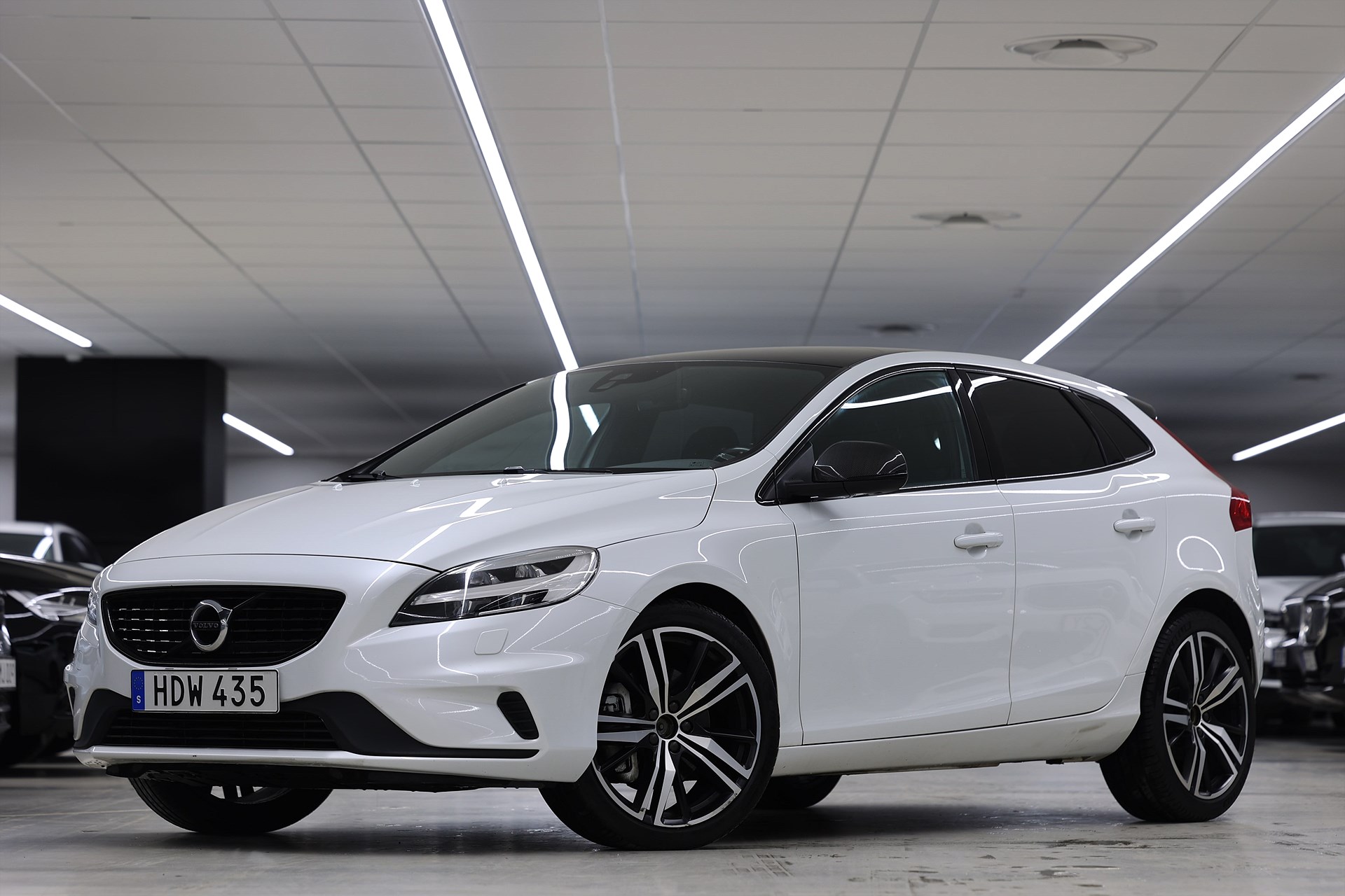Volvo V40 D2 120hk R-Design PDC LED Farth Bluetooth