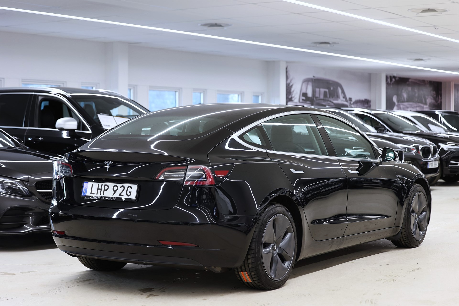 Tesla Model 3 Standard Range Plus 258hk AP Pano Skinn MOMS