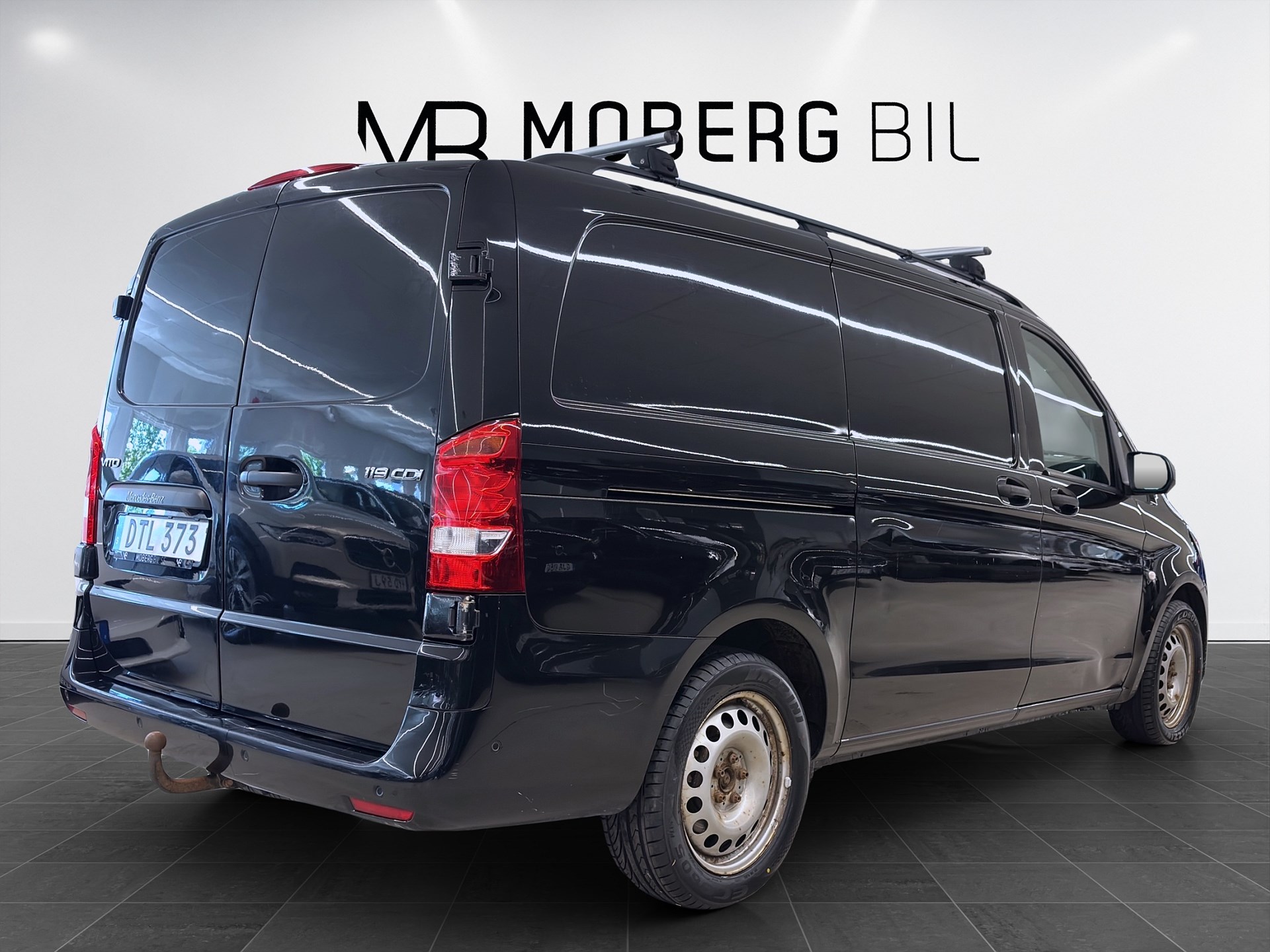 Mercedes-Benz Vito 119 190hk Helg på Moberg! Tempatic B-Kamera Navi Drag PDC