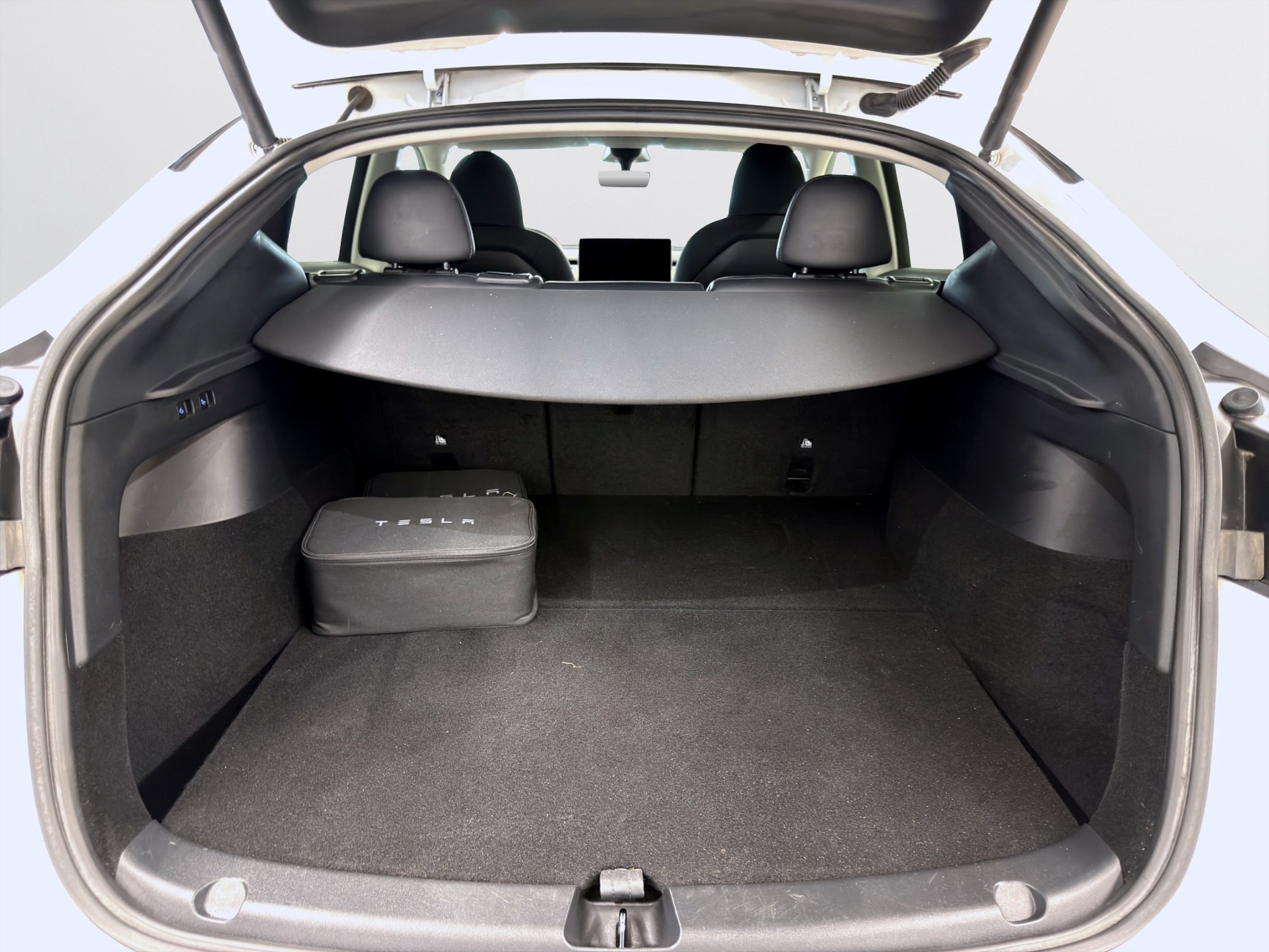 Tesla Model Y Long Range 514hk Helg på Moberg! Pano Navi Drag