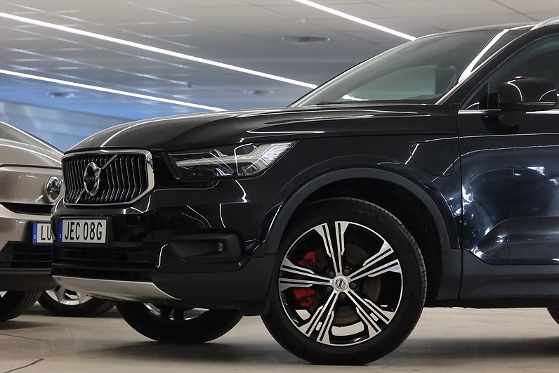 Volvo XC40 Recharge T4 DCT 211hk Inscription H/K Läder Keyless Drag