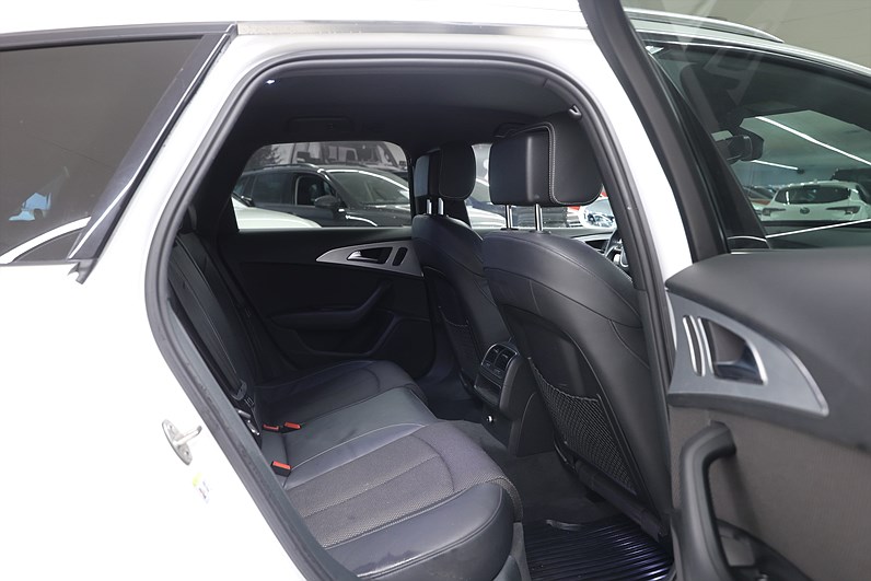 Audi A6 Avant 2.0 TDI Quattro 190hk S Line Drag Navi