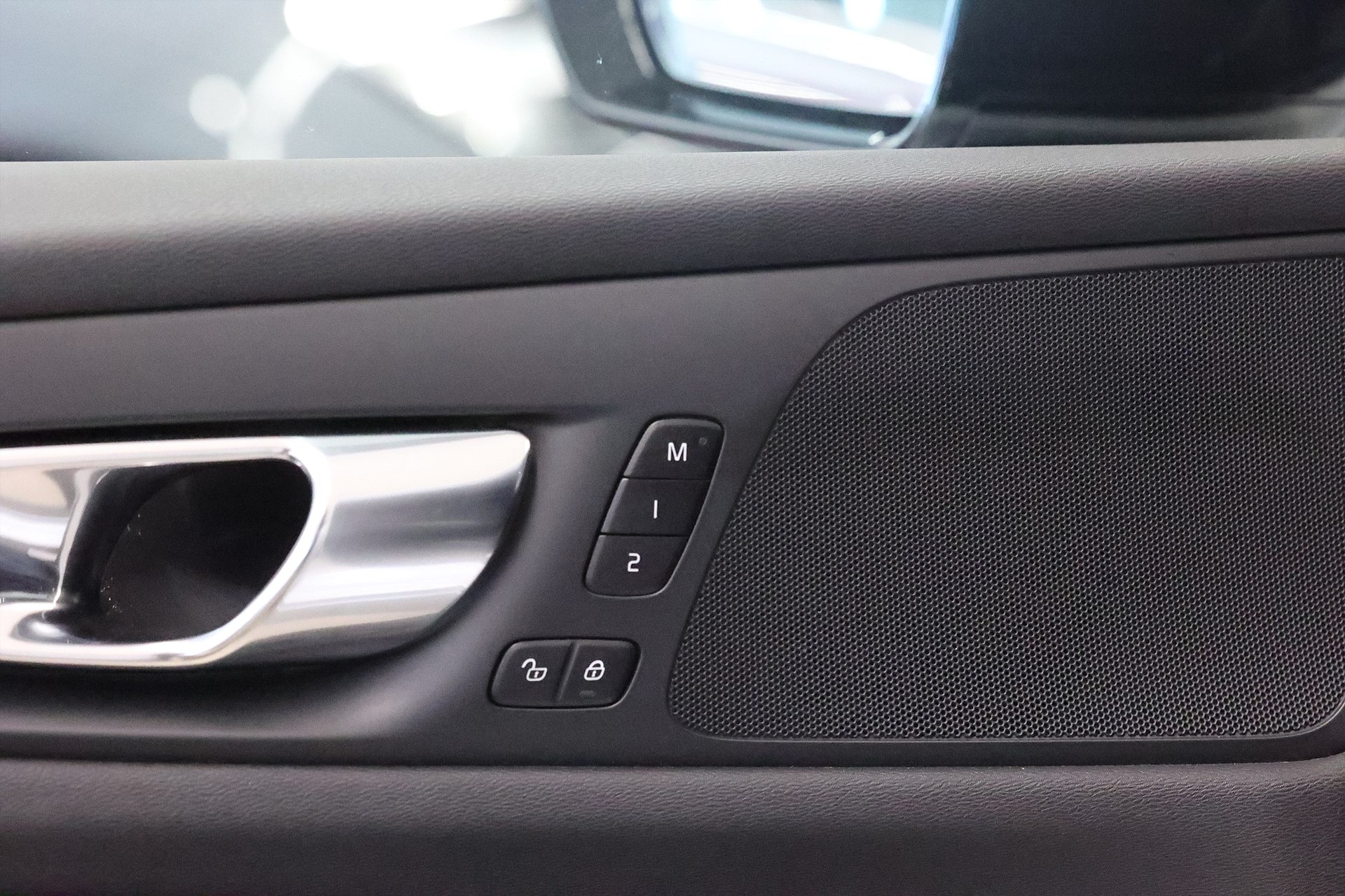 Volvo V60 Recharge T6 AWD 340hk R-Design B-kamera Värmare