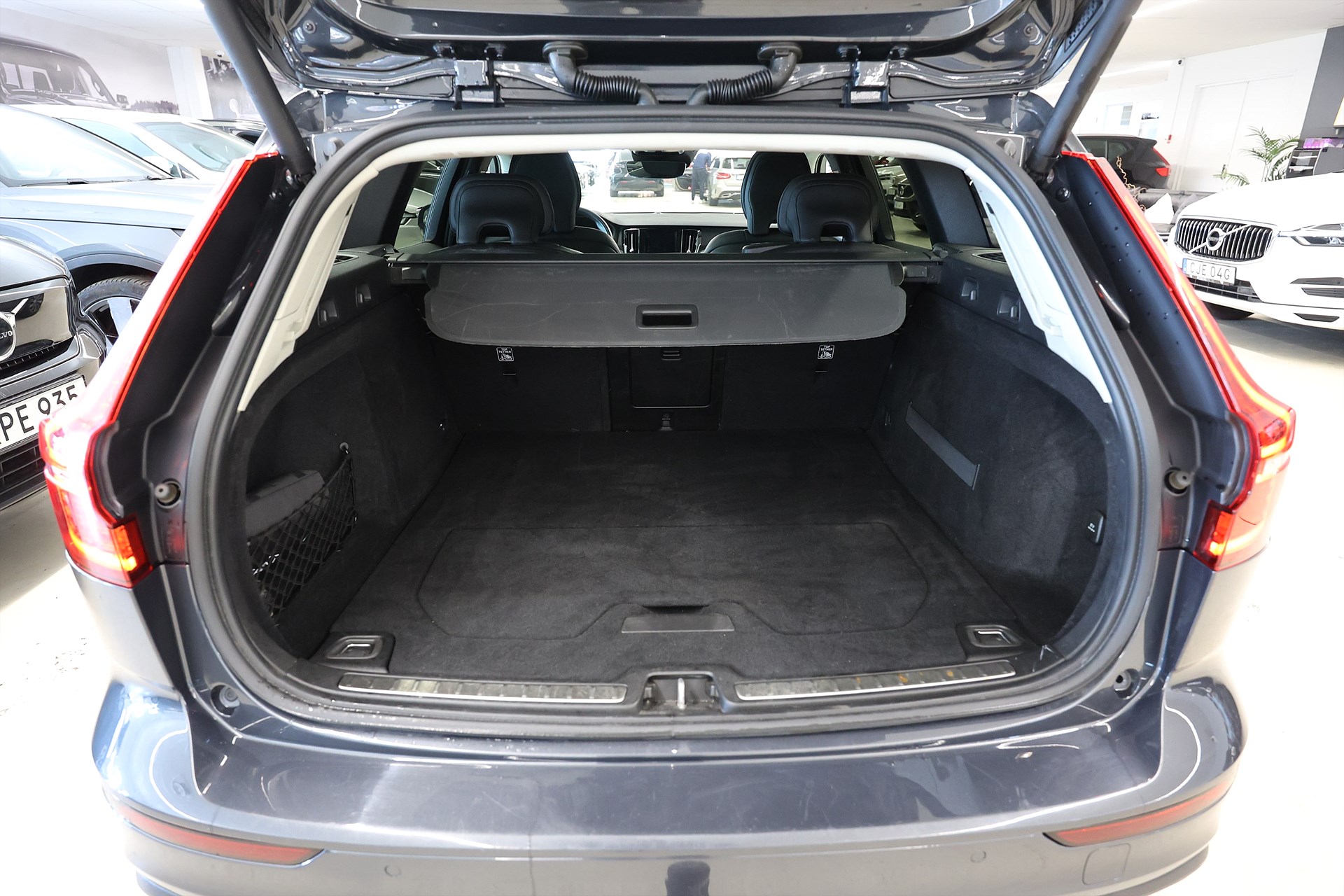 Volvo V60 T8 Twin Engine AWD 392hk Inscription Pano Keyless 360