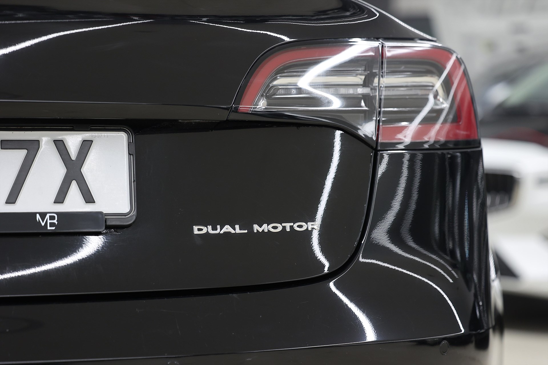 Tesla Model 3 Long Range AWD 440hk *Kampanj!* AP Pano Läder