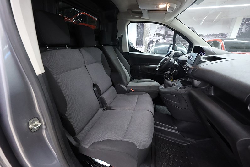 Peugeot Partner 1.5 BlueHDi 76hk V-inrett Drag PDC MOMS