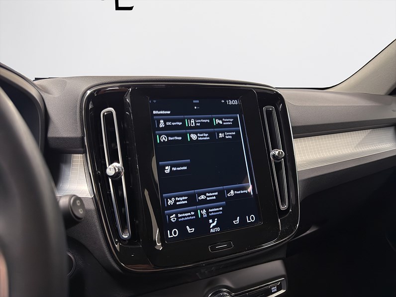 T2 Manuell 129hk Momentum PDC CarPlay