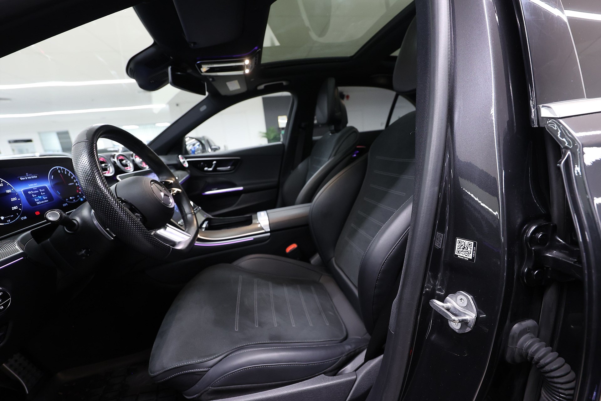 Mercedes-Benz C 300 e 313hk AMG 360 Pano Värmare Navi