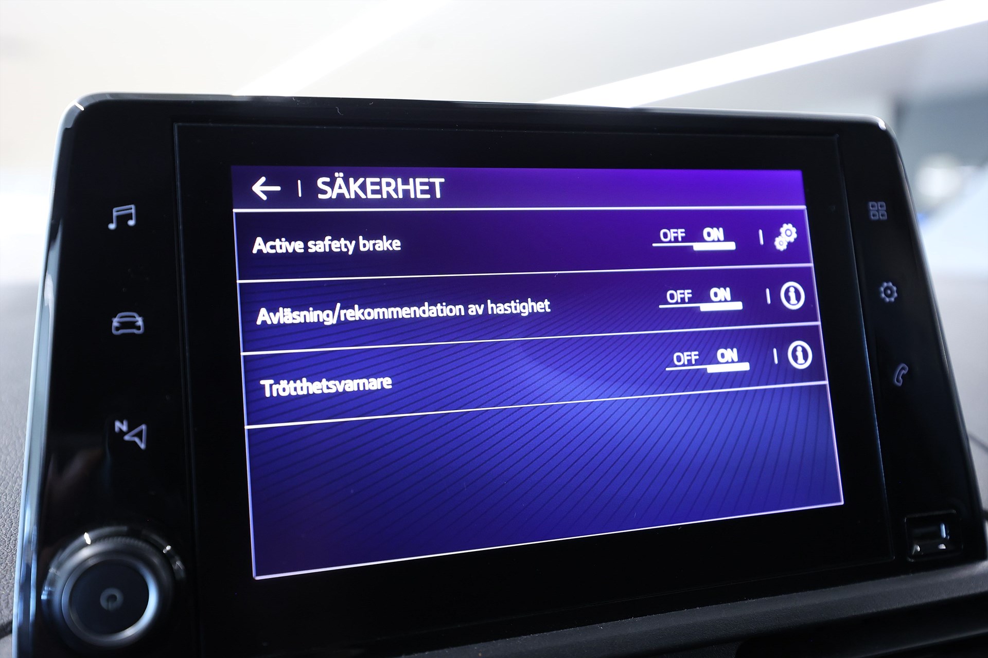 Toyota ProAce City 1.2 Turbo 130hk 3-Sits CarPlay PDC B-Kamera