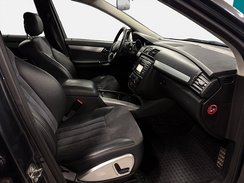 Mercedes-Benz R 300 CDI 4MATIC, 7 Sits, AMG, Fr 2,99% 2010, grå – bild 19 av 20, begagnad hos Niber i Järfälla