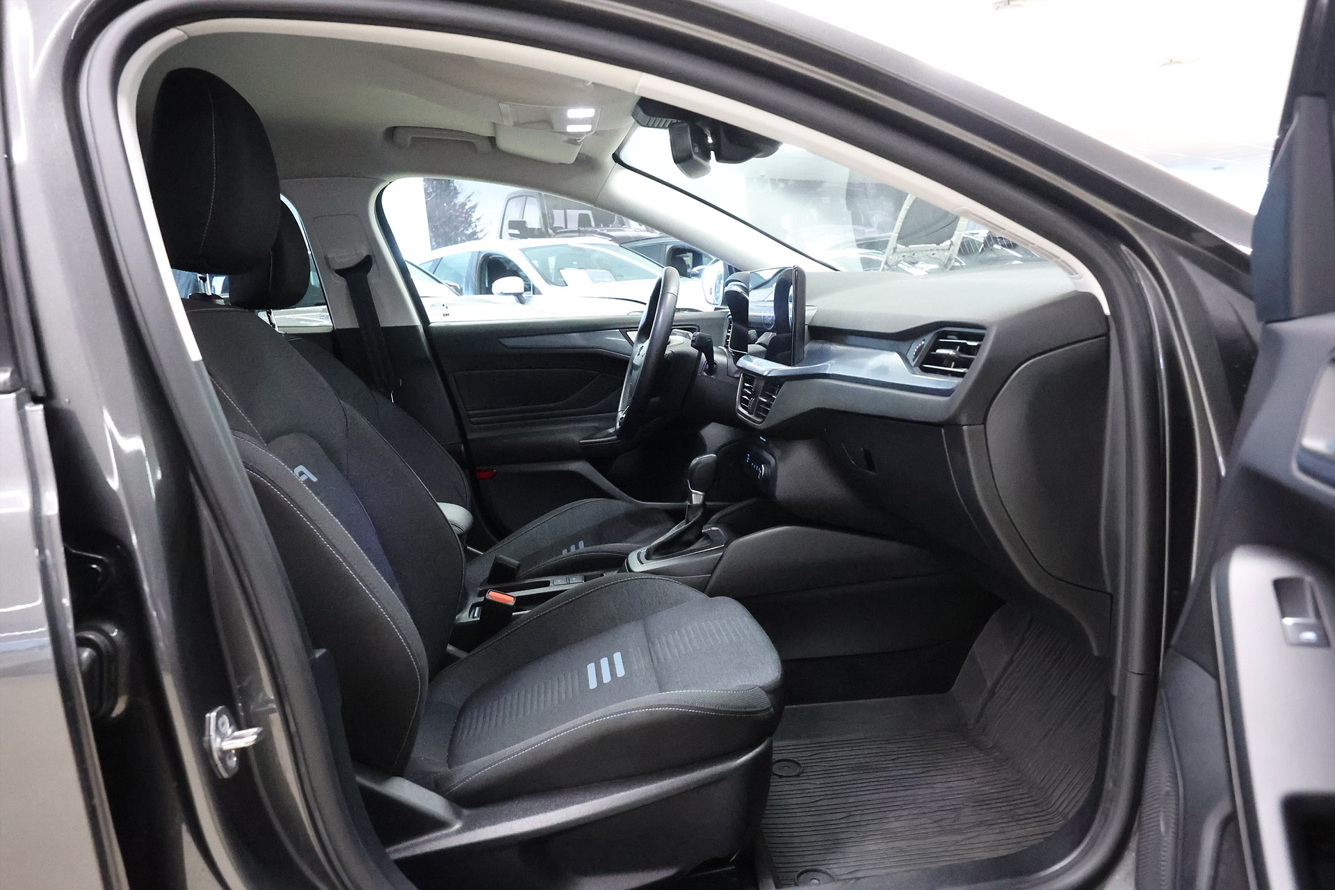 Ford Focus Active 1.0 Hybrid 125hk Active + B-kamera Navi