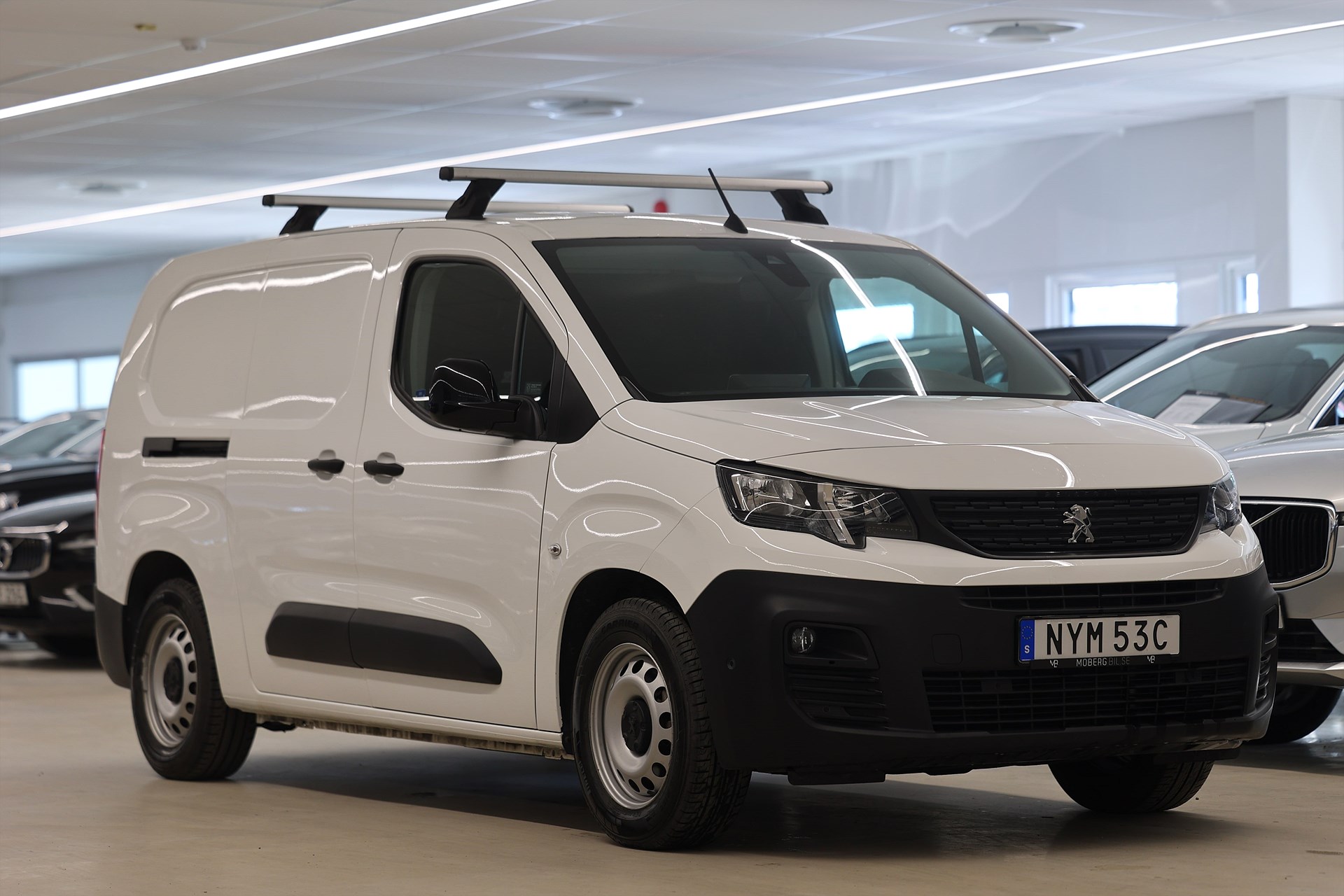Peugeot e-Partner 136hk L2 V-Inrett Drag Värmare Navi CarPlay MOMS